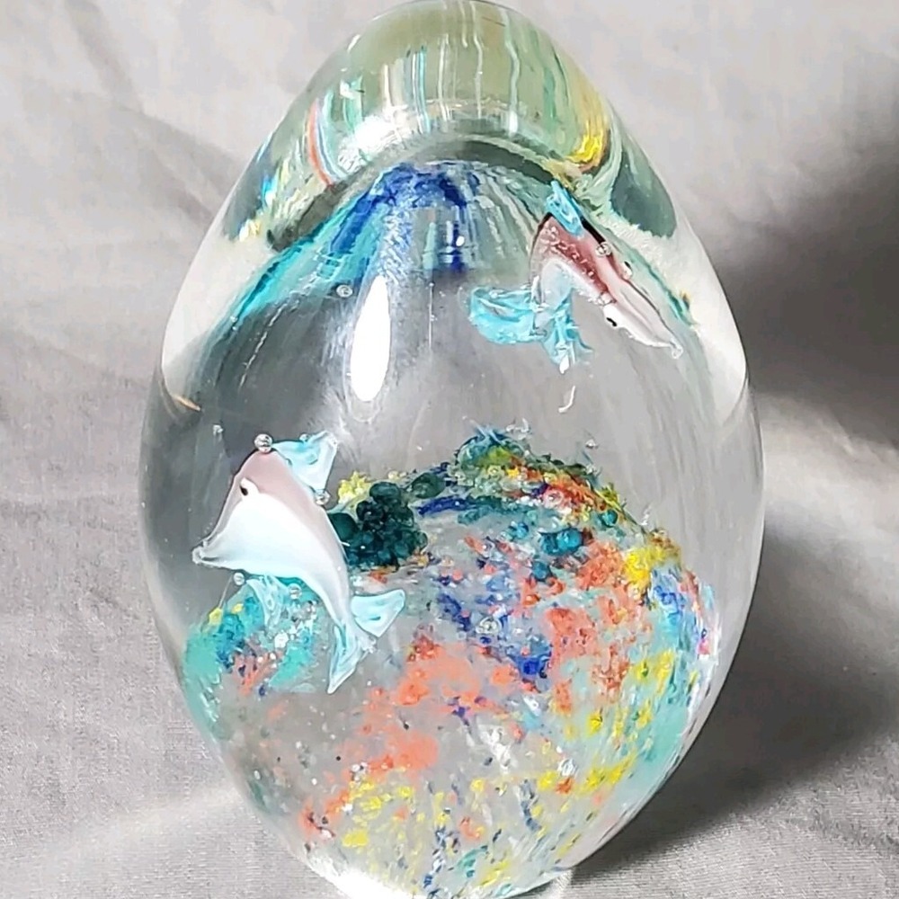 Glass Egg Paper Weight Dolphin Fish Ocean Aquarium with Multicolor Coral 3.5"
